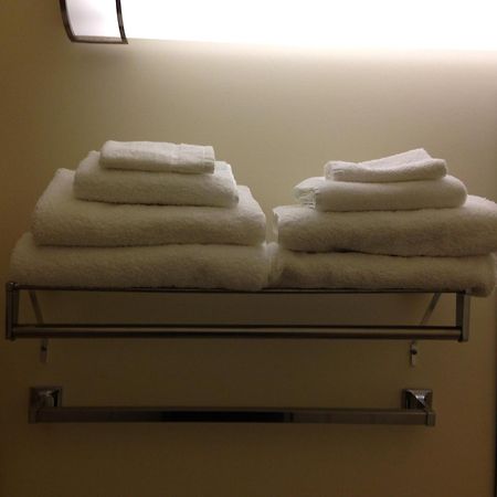 Petawawa River Inn&Suites Zewnętrze zdjęcie