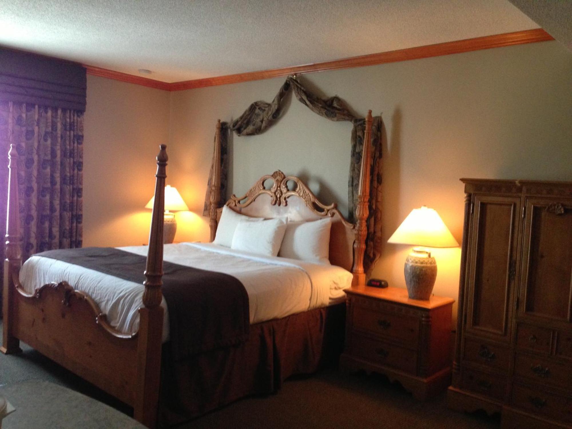Petawawa River Inn&Suites Zewnętrze zdjęcie