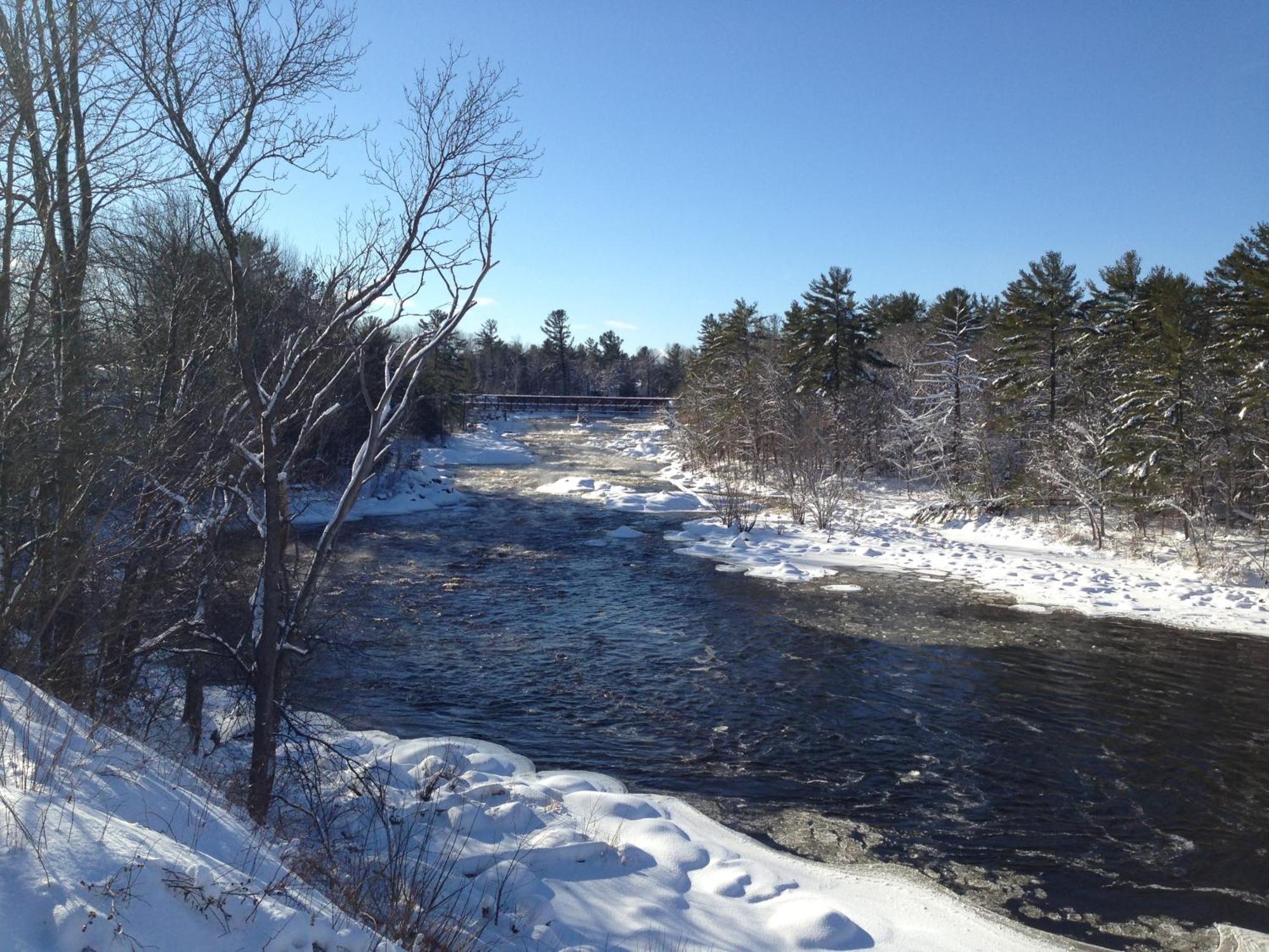 Petawawa River Inn&Suites Zewnętrze zdjęcie